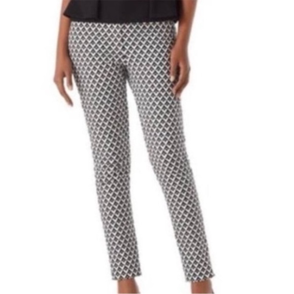 White House Black Market Geometric Black and White Ankle & Cropped Pants - Picture 1 of 3